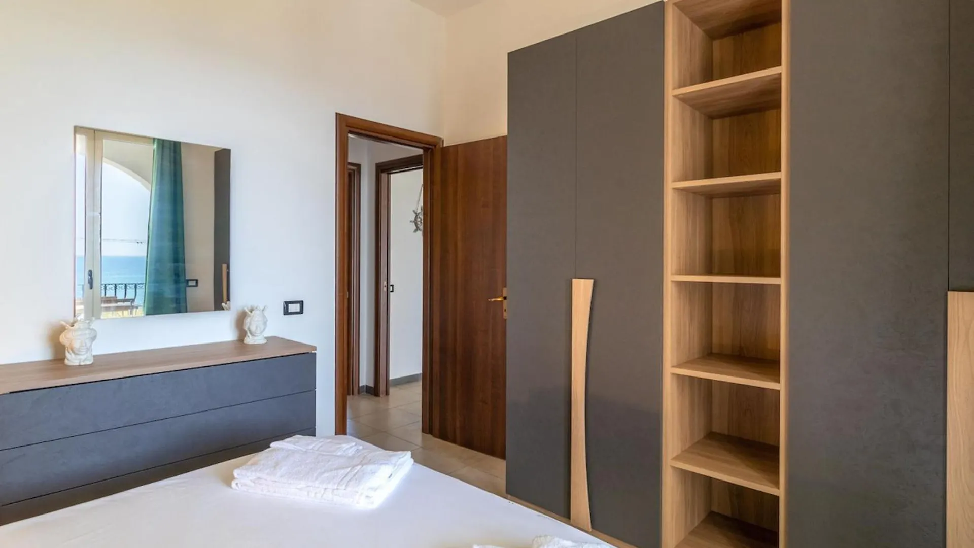 Villa Archi Sul Mare Cava d'Aliga Italy