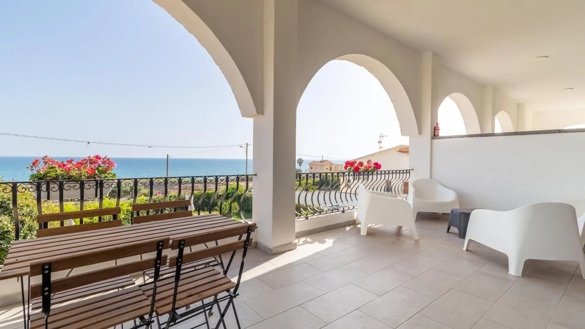 Villa Archi Sul Mare Cava dʼAliga شقة